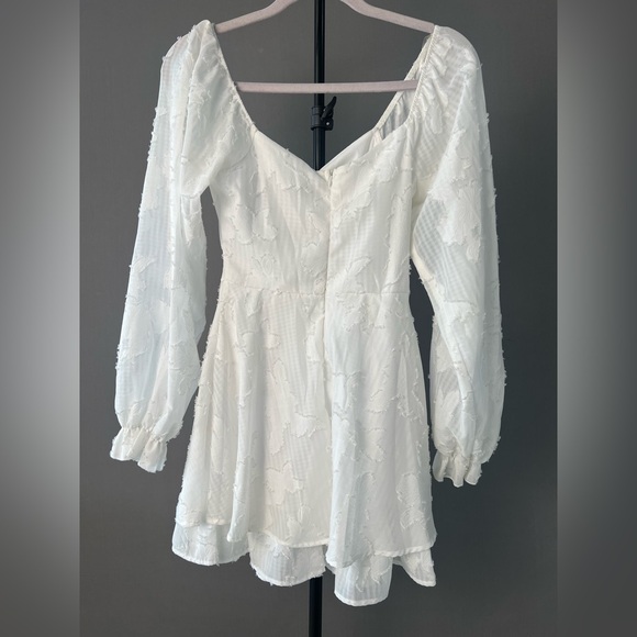 Elegant White Mini Dress - Picture 2 of 2